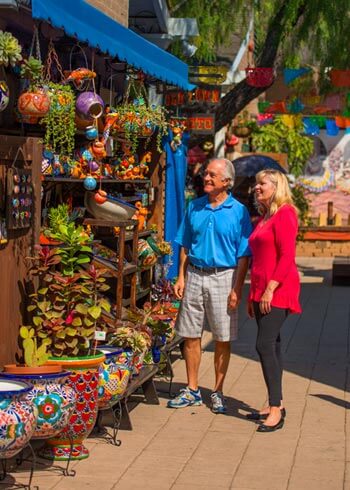 Image of couple shopping in Old Town San Diego